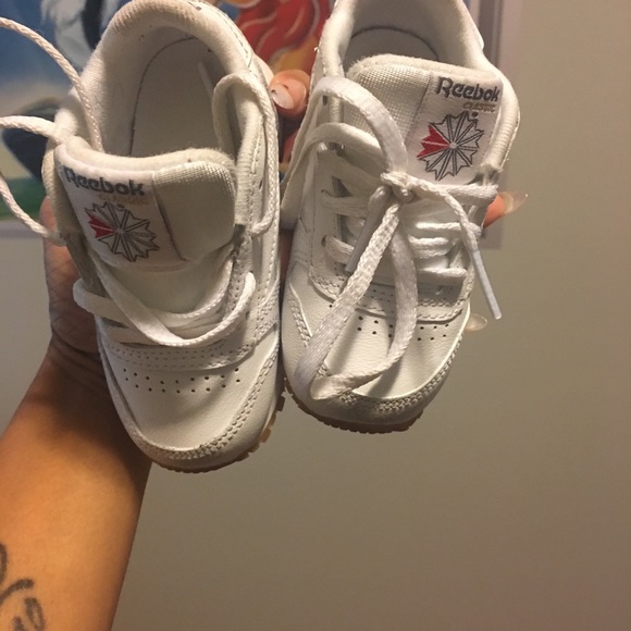 Reebok Classic - Picture 3 of 3